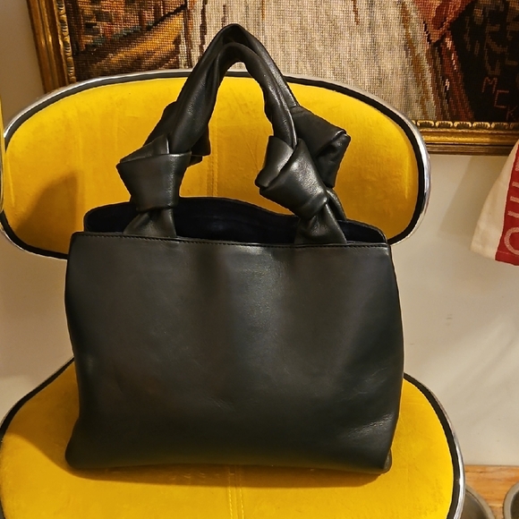 Lia Numa Handbags - Elegant Black Satchel Bag